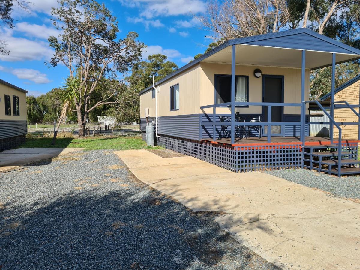Pinjarra Caravan Park And Cabins Экстерьер фото