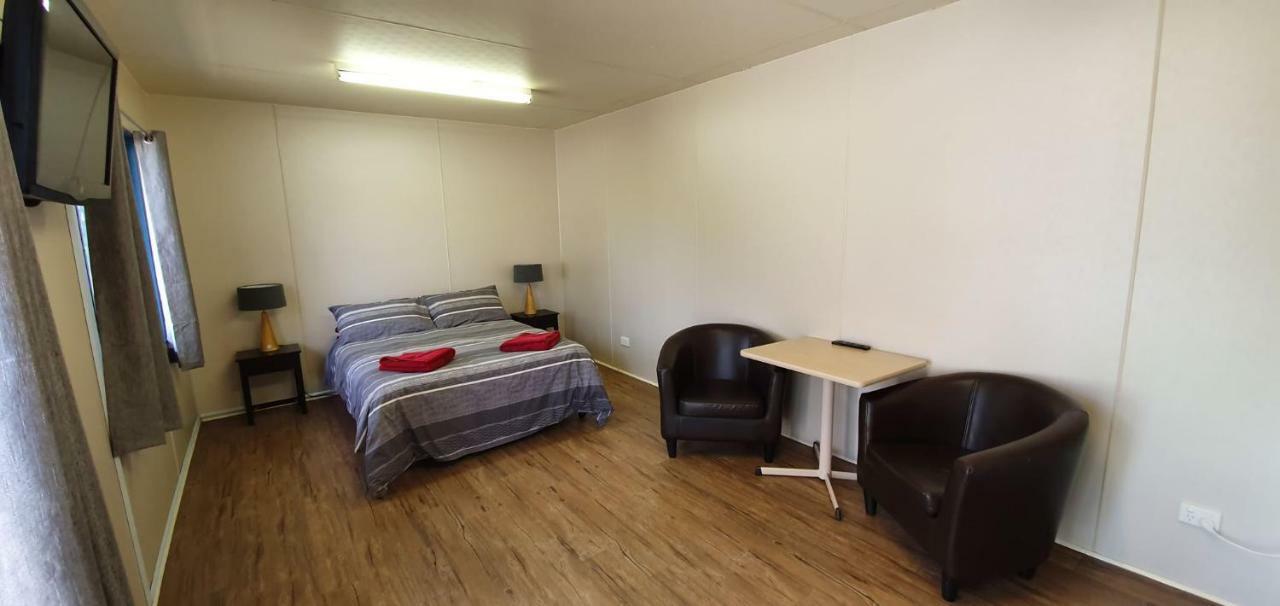 Pinjarra Caravan Park And Cabins Экстерьер фото