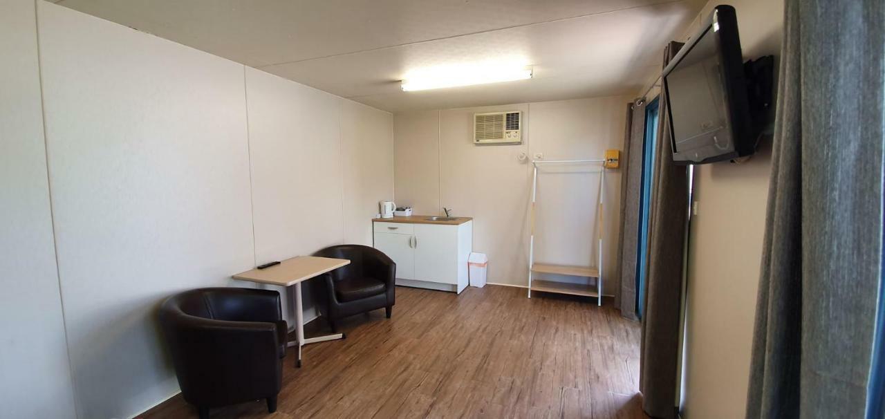 Pinjarra Caravan Park And Cabins Экстерьер фото