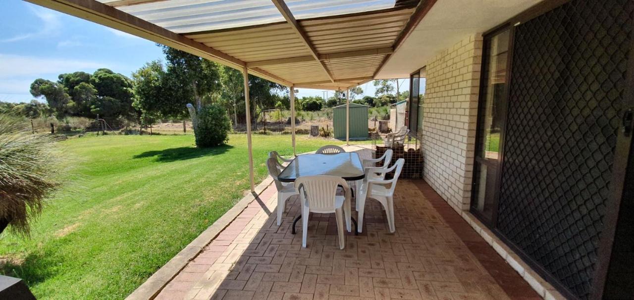 Pinjarra Caravan Park And Cabins Экстерьер фото