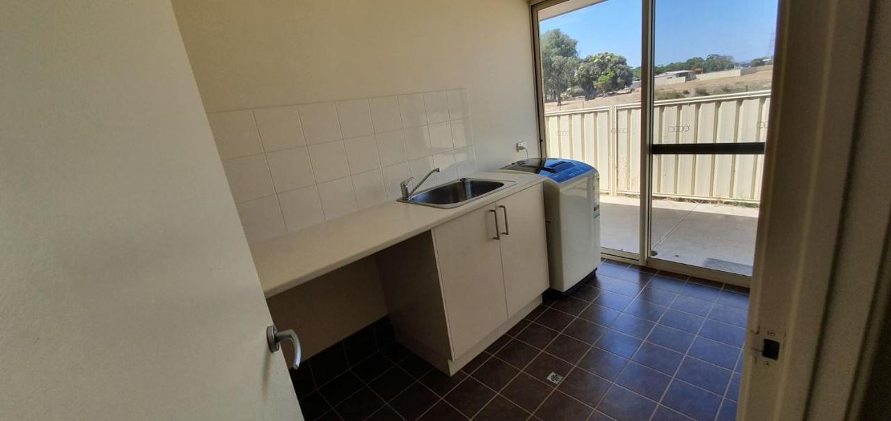Pinjarra Caravan Park And Cabins Экстерьер фото